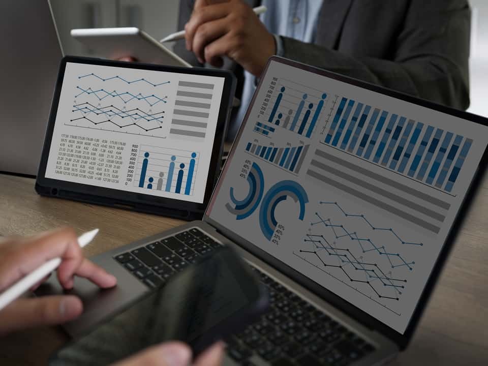 analysis software chart on monitor